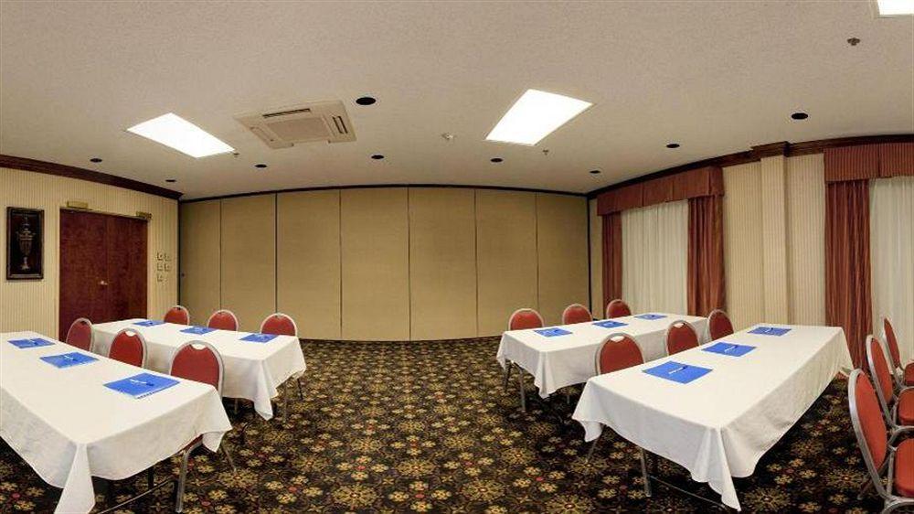 Holiday Inn Express Hotel & Suites Scott-Lafayette West By Ihg Exterior foto